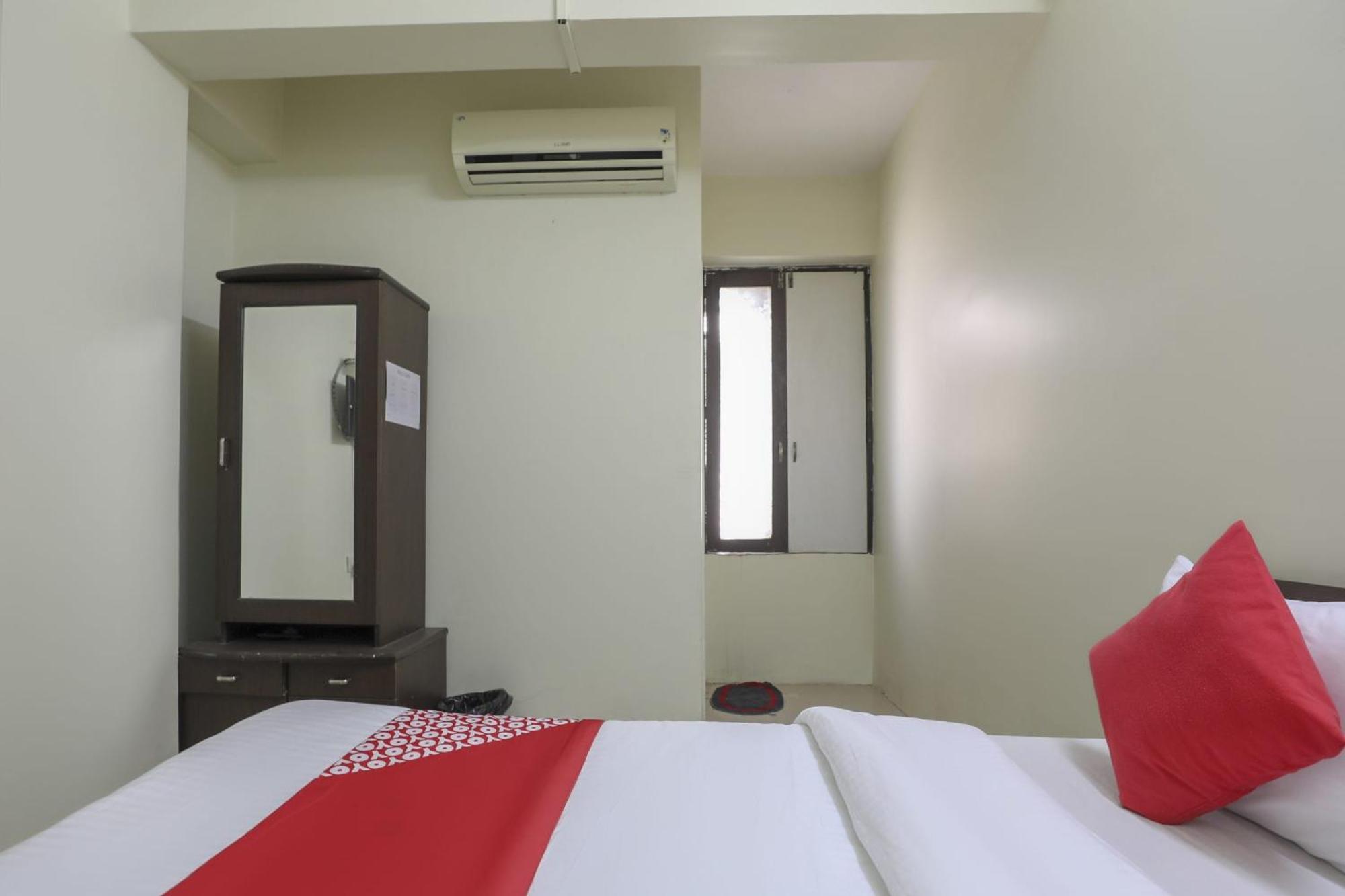 Collection O Shyam Vatika Banquet And Rooms Surat Exterior photo