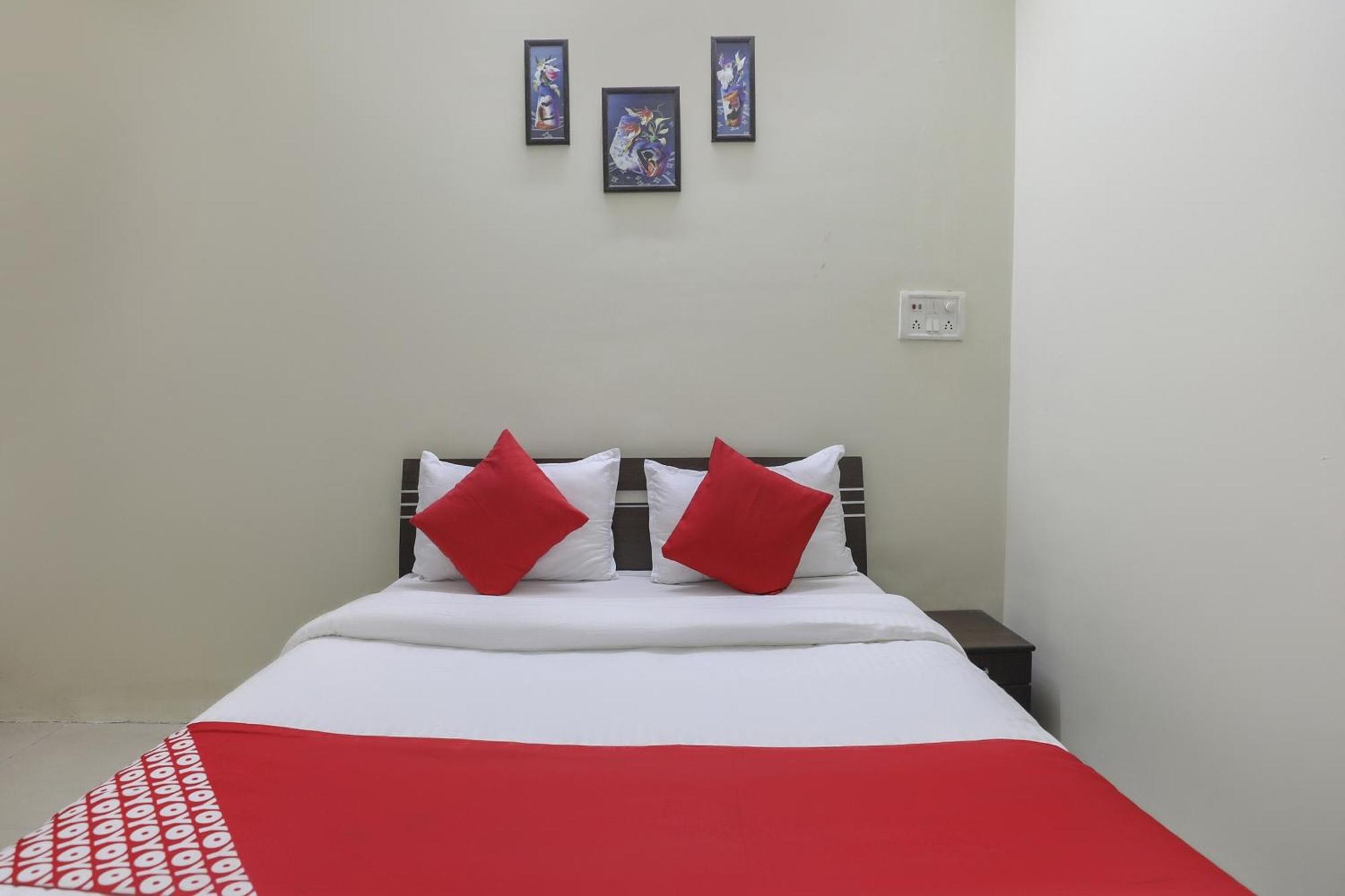 Collection O Shyam Vatika Banquet And Rooms Surat Exterior photo