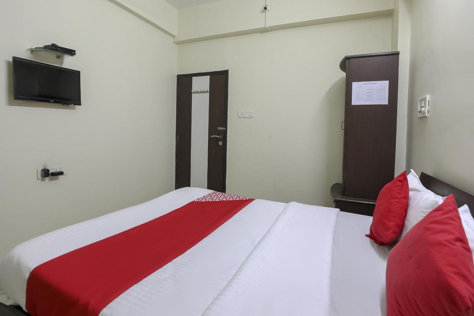 Collection O Shyam Vatika Banquet And Rooms Surat Exterior photo
